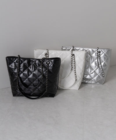 【 ３color ／ A4収納可 】キルティングチェーンスクエアトートショルダーバッグ ／ quilting chain square tote shoulder bag