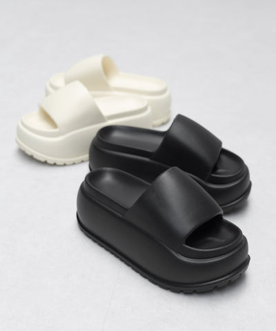 厚底ボリュームソールパフィースライドサンダル／platform volume sole puffy slide sandals