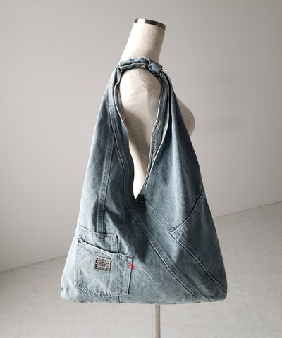 【 ２color 】リメイクウォッシュトライアングルデニムショルダーバッグ ／ remade wash triangle denim shoulder bag
