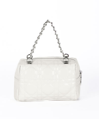 【 ショルダーストラップ付き２WAY 】キルティングスクエアチェーンショルダーミニバッグ / 2WAY quilted square chain shoulder mini bag
