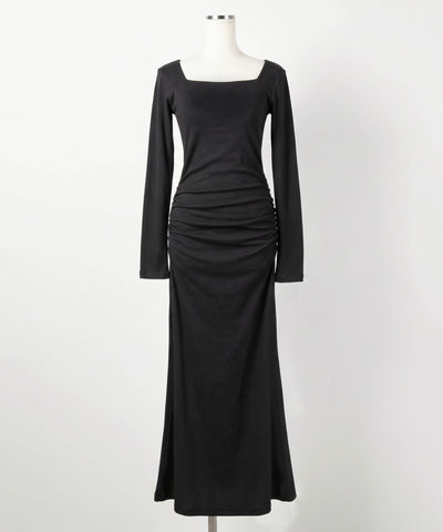 スクエアネックシャーリングマーメイド長袖ロングタイトワンピ ／ Square neck shirring mermaid long-sleeved long tight onepiece