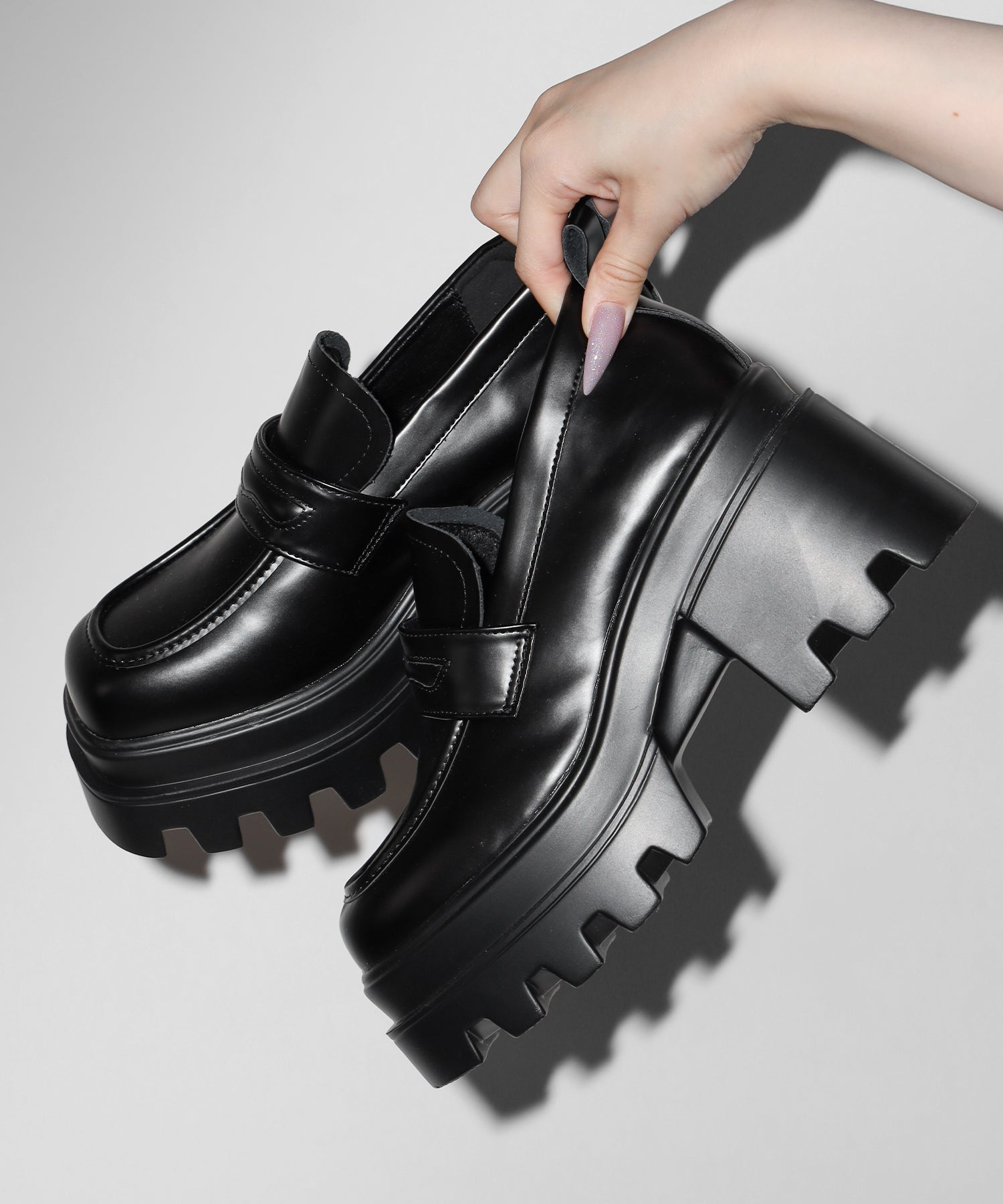 厚底チャンキーヒールコインローファー／platform chunky heel coin loafers
