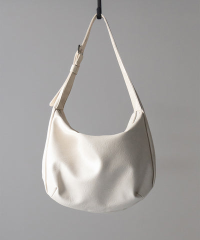 【 ２WAY ／ A4収納可 】ハトメデザインベルテッドワンハンドルショルダーバッグ ／ Eyelet design belted onehandle shoulder bag