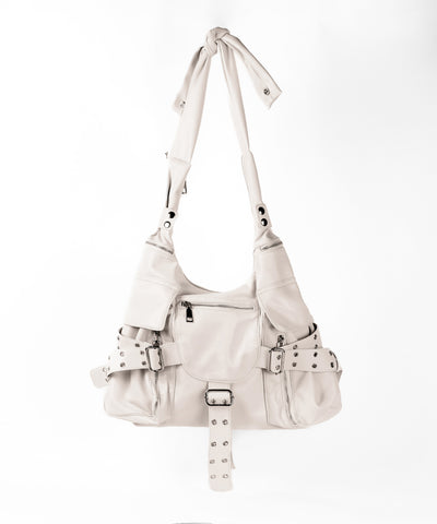 【 多ポケットで収納力抜群 】３連ベルテッド多ポケットフェイクレザーショルダーバッグ ／ Three belted multi pocket fake leather shoulder bag