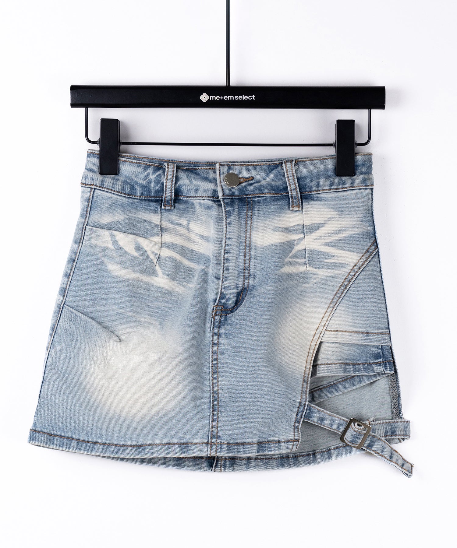 【 インパン裏地付 】カットアウトベルトストラップデニムミニスカパン ／ cutout belt strap denim mini skirt pants