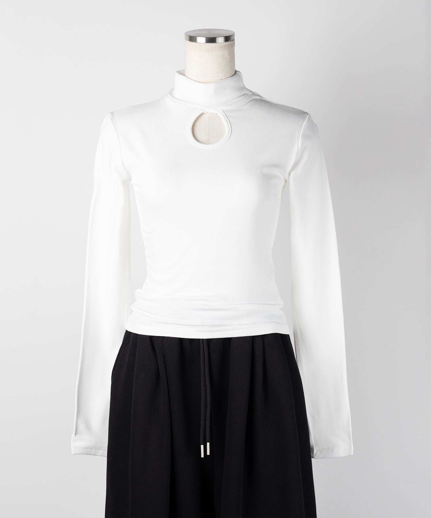 【 ３color 】裏起毛カットアウトプチハイネックトップス ／ urakimo cutout puchi highneck tops