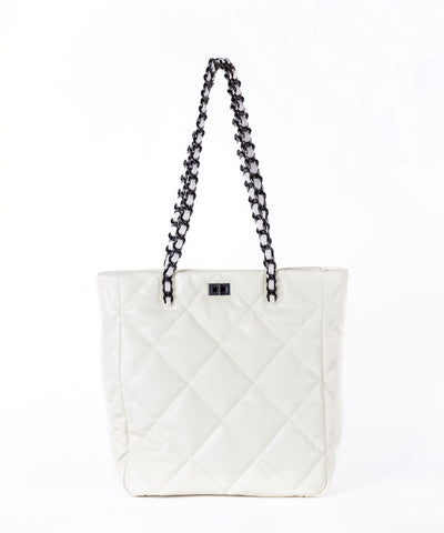 【 A4収納可 】キルティングスクエアチェーンバッグ/ quilted square chain bag