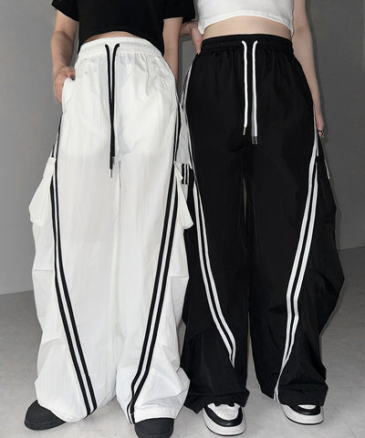 【 ３color ／裾絞り可能２WAY 】サイドラインナイロンタックカーゴワイドパンツ ／ side line nylon tuck cargo wide pants
