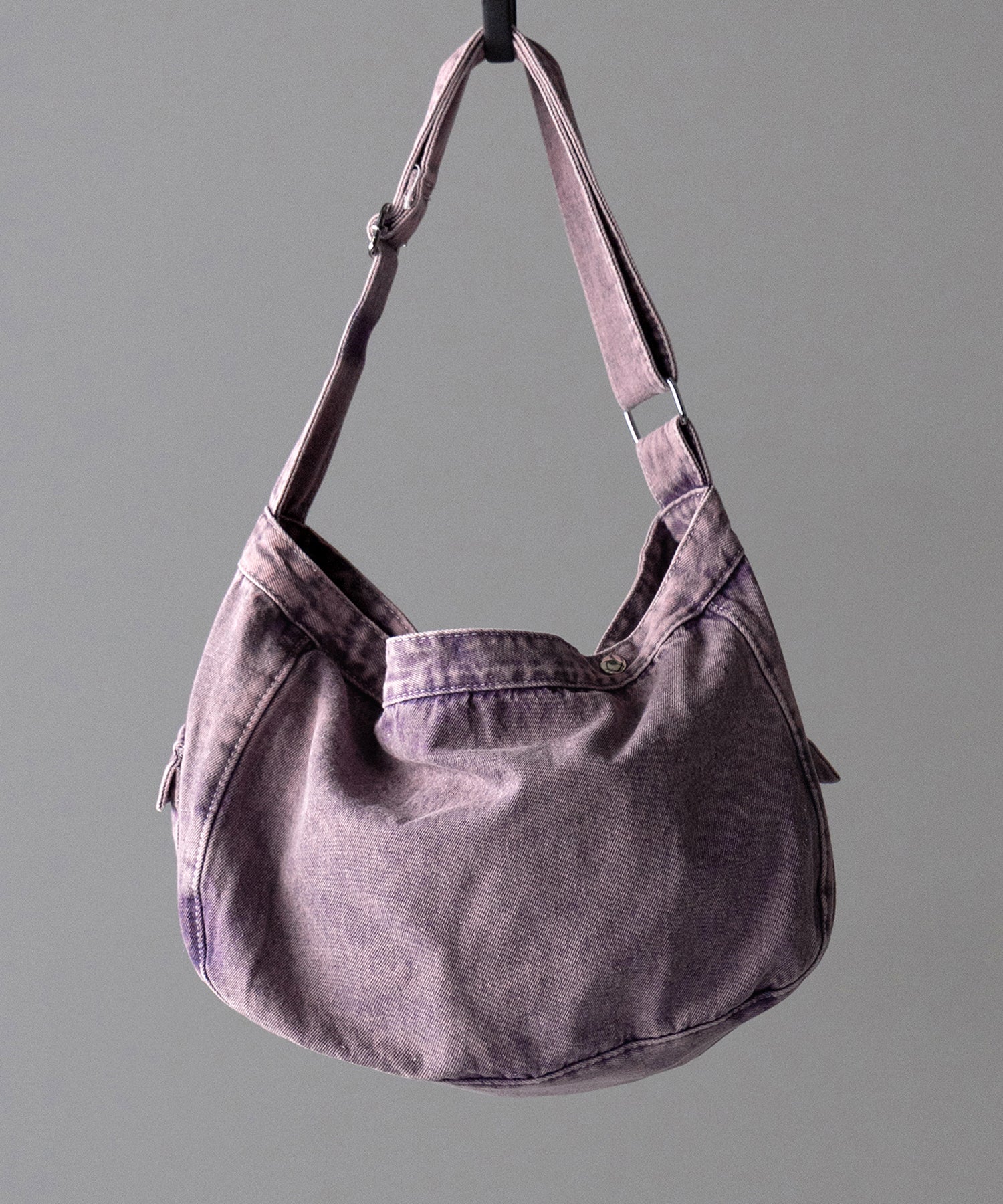 【 ２color 】ブラックタグヴィンテージデニムショルダーバッグ ／ black tag vintage denim shoulder bag