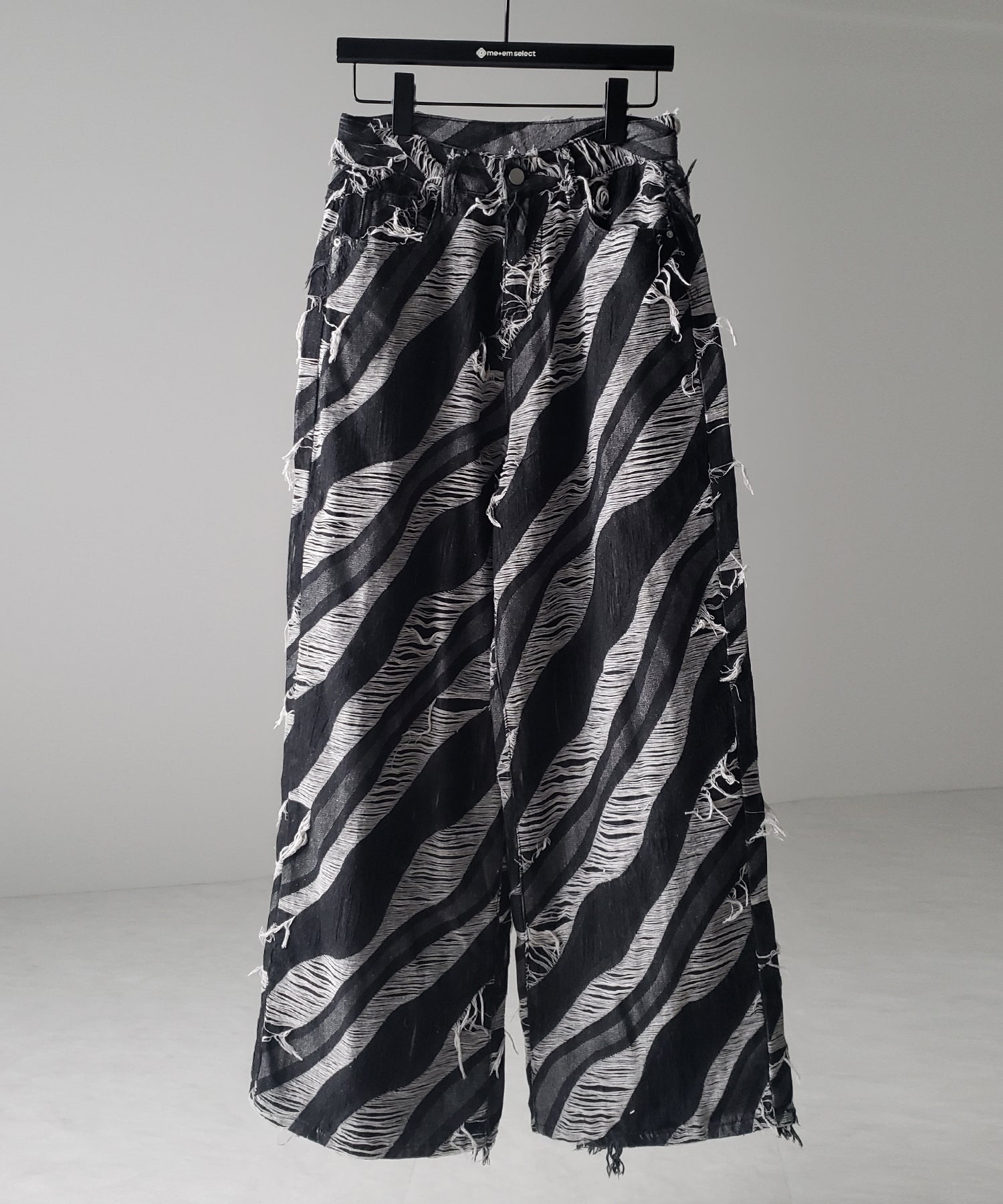 【 ２color ／ ４size 】バイカラーカットフリンジダメージワイドデニム ／ bicolor cut fringe damaged wide denim