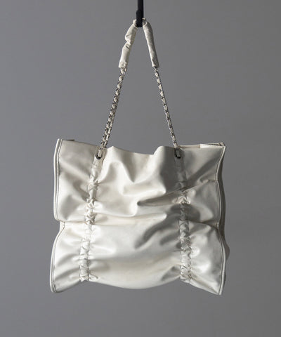 【 ３color ／ A4収納可 】ダブルシャーリングフェイクレザースクエアチェーンバッグ ／ double shirring fake leather square chain bag