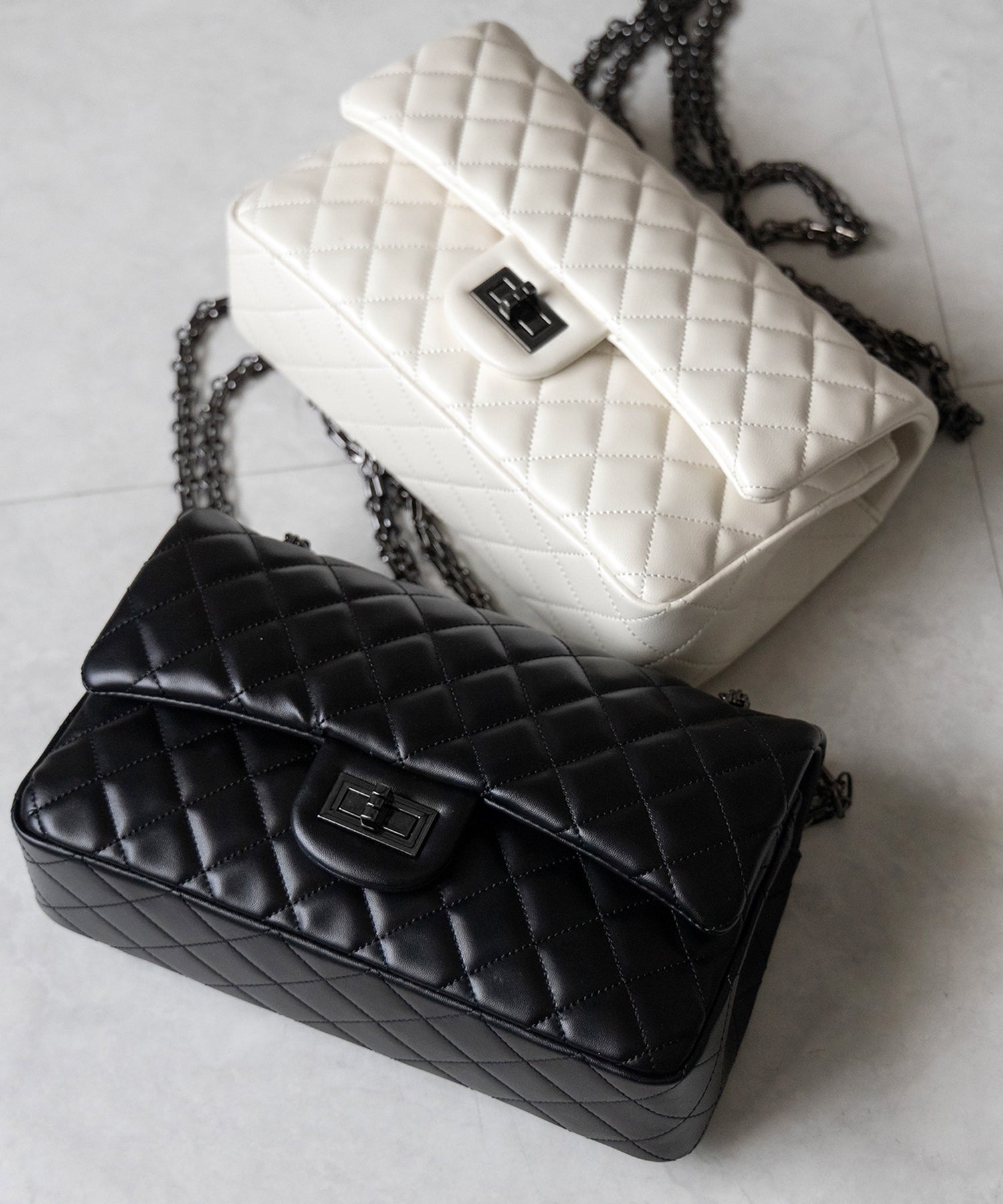 【 ２color 】キルティングチェーンスクエアショルダーバッグ ／ quilting chain square shoulder bag