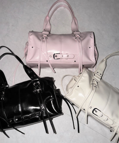 【 ショルダーストラップ付き２WAY 】レースアップベルテッドフリンジボストンショルダーバッグ／lace up belted fringe boston shoulder bag