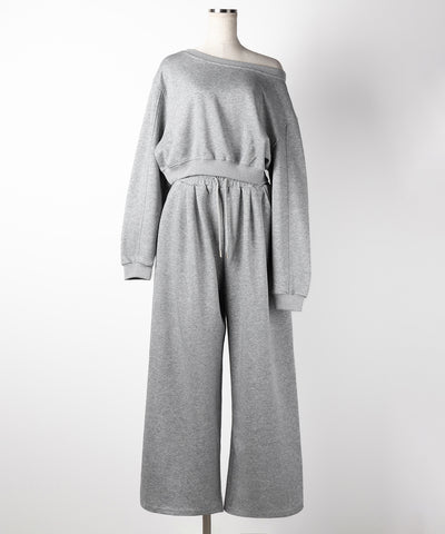 【 セットアップ 】ワンショルダーショートスウェットトップス ＋ タックワイドパンツ SET ／ off shoulder short sweat tops & tack wide pants SET