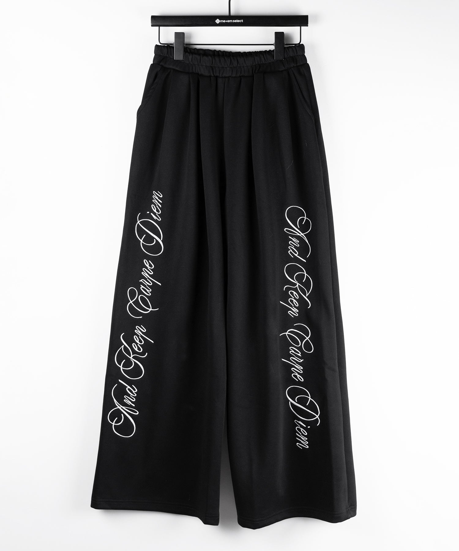 レタリングロゴ刺繍ワイドスウェットパンツ ／ lettering logo embroidery wide sweatpants
