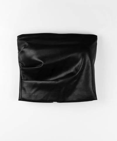 【 ２color 】サイドタックフェイクレザーショートベアトップ ／ side tuck fake leather short bare tops
