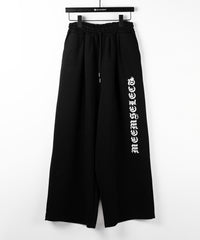 FREE / BLACK