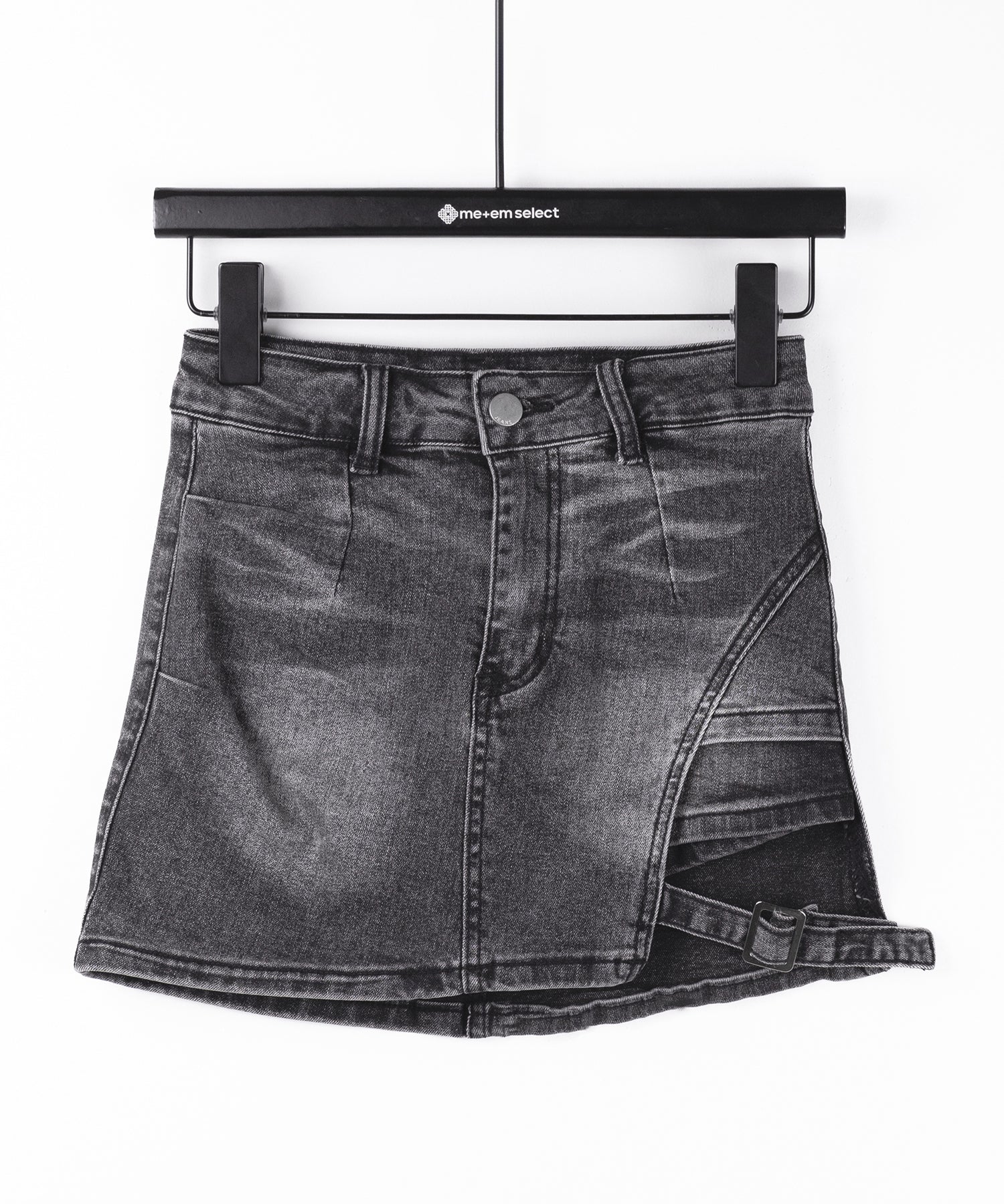 【 インパン裏地付 】カットアウトベルトストラップデニムミニスカパン ／ cutout belt strap denim mini skirt pants