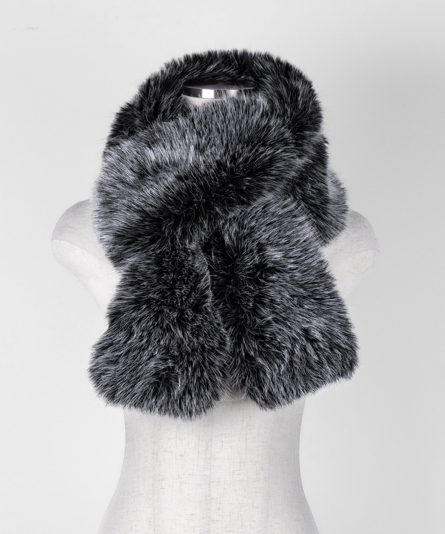 フェイクファーボリュームロングマフラー ／ fake fur volume long muffler