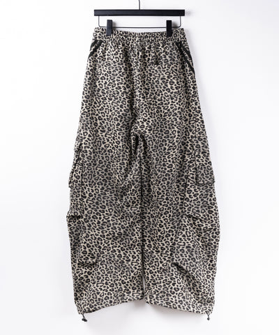 【 裾絞り可能２WAY 】レオパードヴィンテージサイドラインタックワイドスウェットパンツ ／ leopard vintage side line tuck wide sweatpants