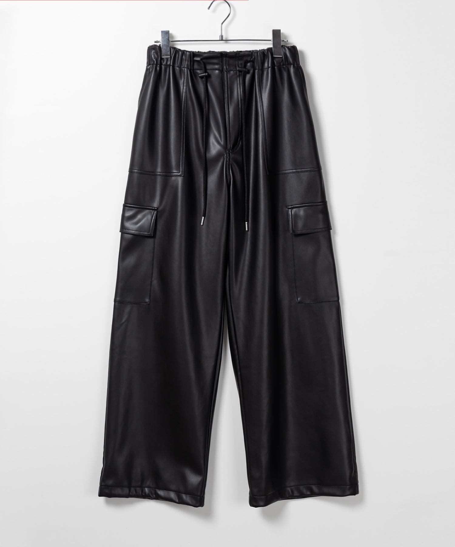 【 ４size／２color 】２WAY フェイクレザーワイドカーゴパンツ