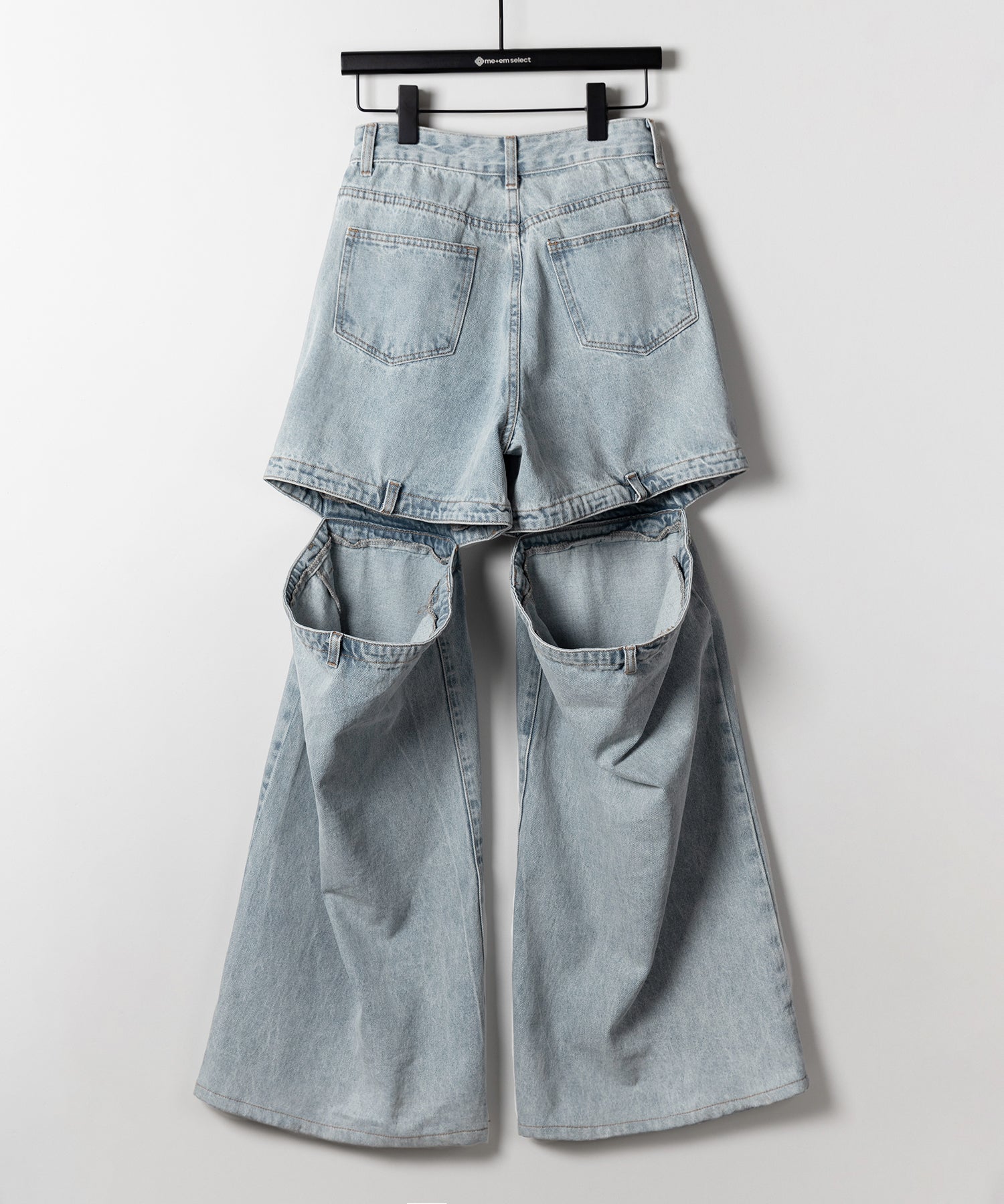 【 選べる３サイズ 】バックオープンカットアウトウォッシュワイドデニム ／ Back open cutout washed wide denim