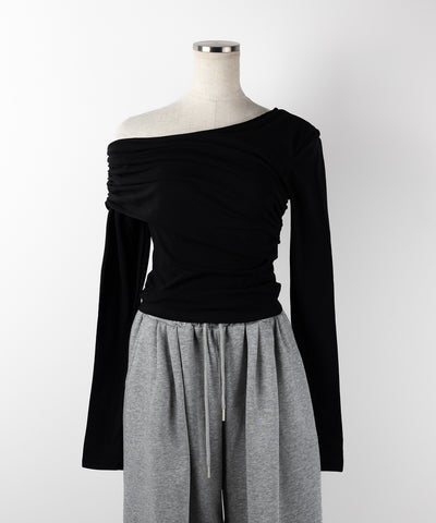 【 ２color ／ 裏起毛 】ワンショルダードレープギャザースリムトップス ／ One-shoulder draped gather slim tops