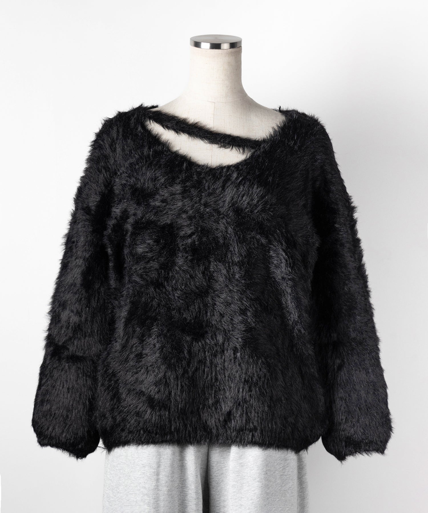 【 ３color 】ナナメストラップカットアウトシャギーニット ／ naname strap cutout shaggy knit