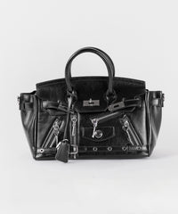 FREE / BLACK