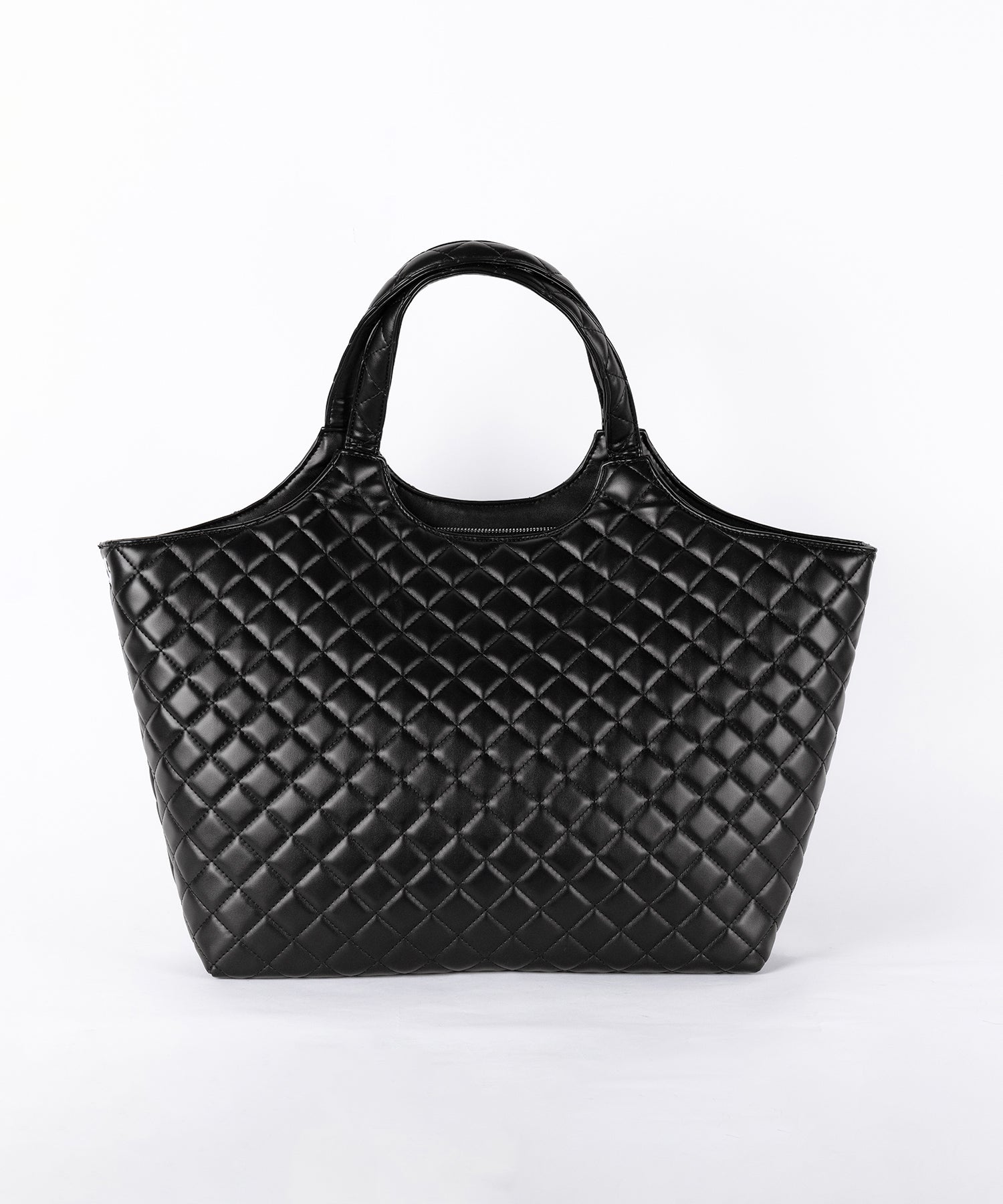 【 A4収納可 】フェイクレザーキルティングトートバッグ ／ fake leather quilted tote bag