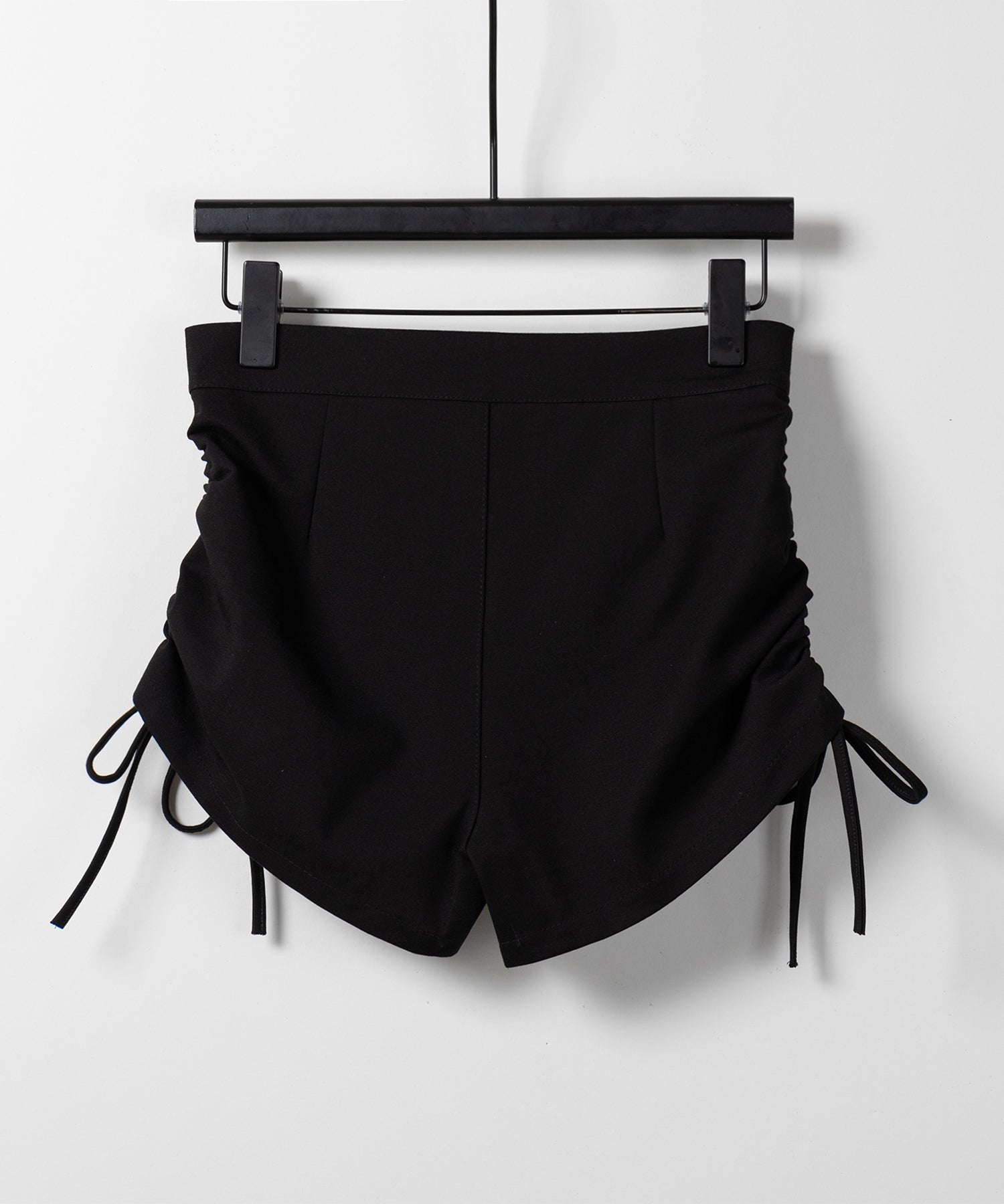 【 ３size 】サイドリボンシャーリングバイカーショートパンツ ／ side ribbon ruched biker shorts