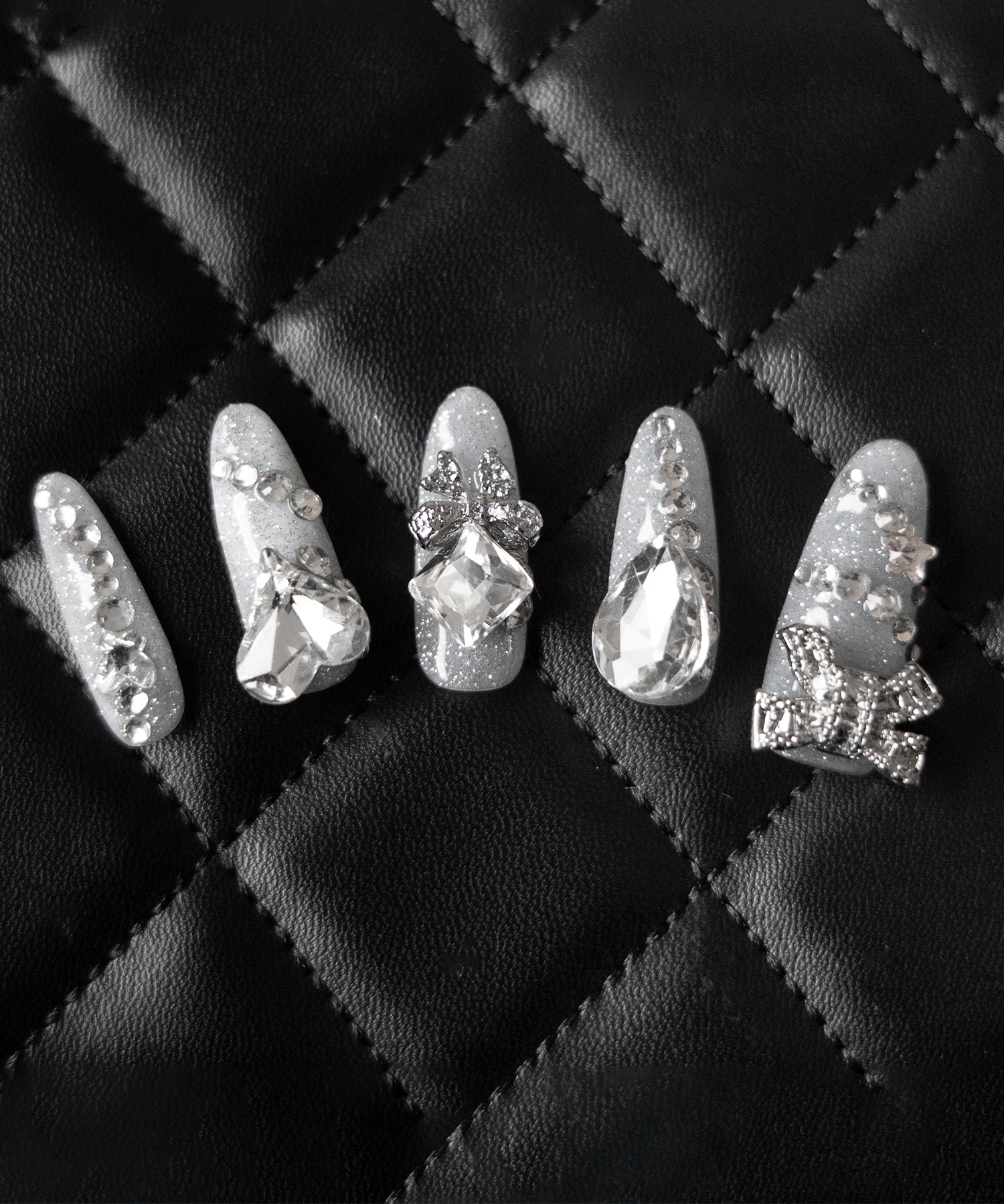 【 限定先行販売 】 bijou ribbon glitter flash nail tips