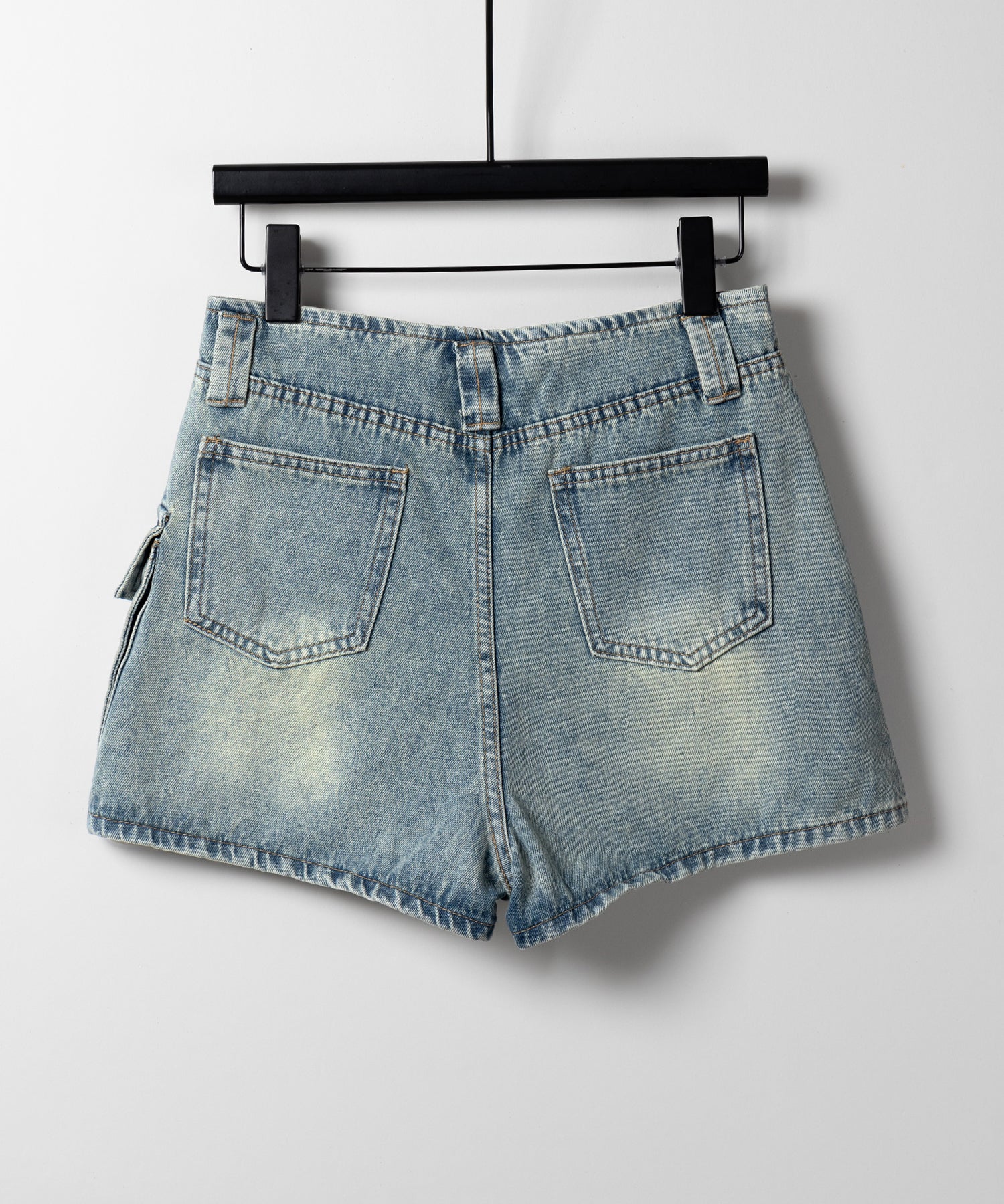 ３ポケットカーゴデニムミニスカートパンツ ／ 3-pocket cargo denim mini skirt pants