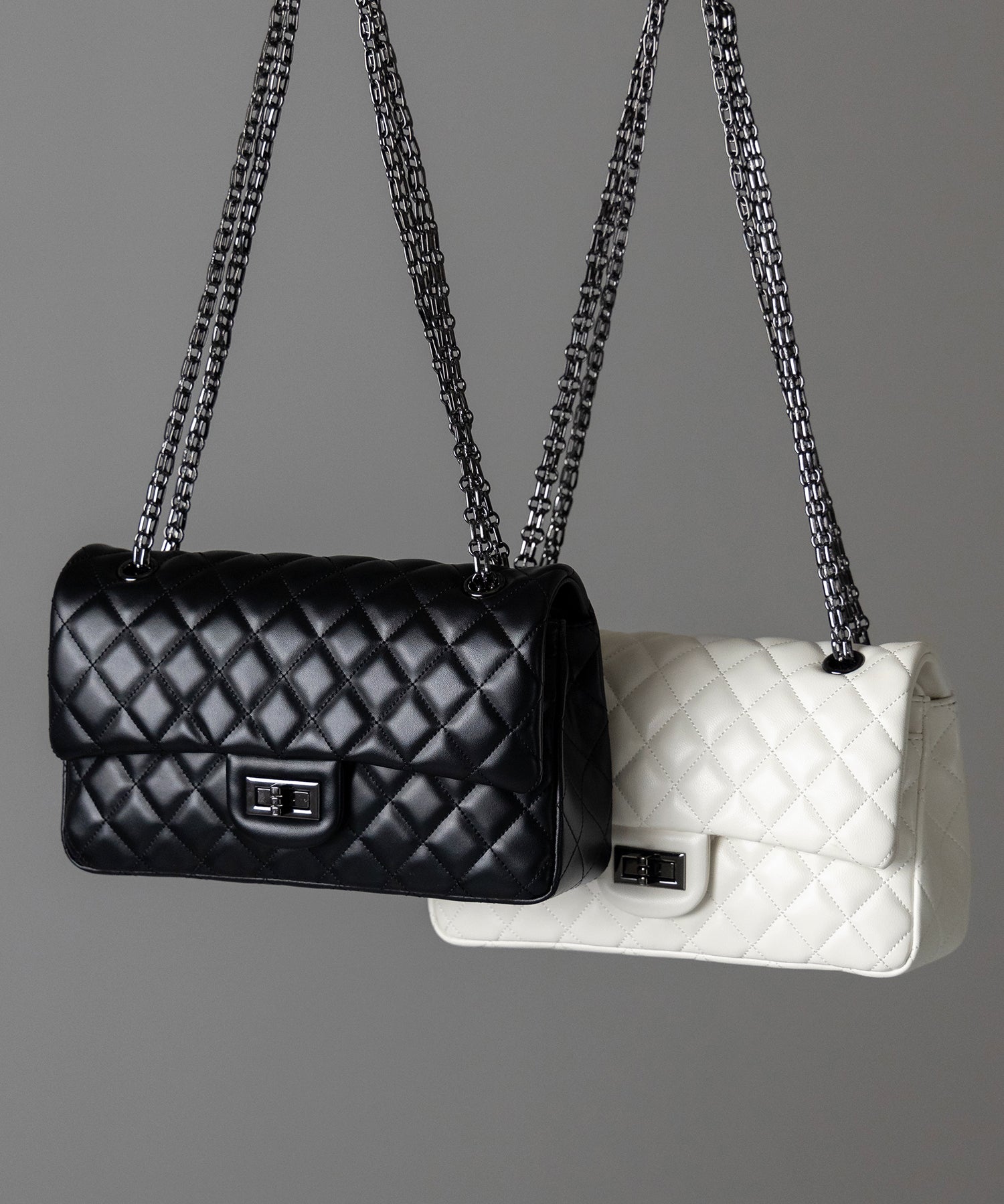 【 ２color 】キルティングチェーンスクエアショルダーバッグ ／ quilting chain square shoulder bag