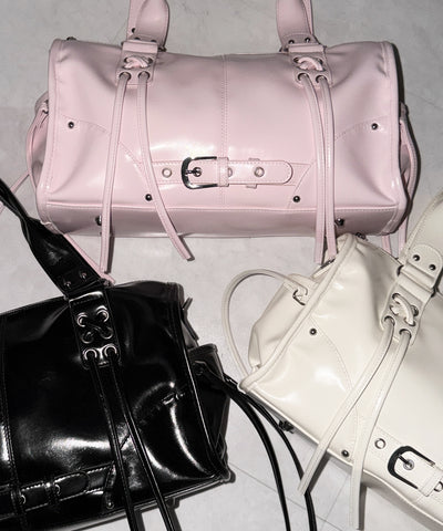 【 ショルダーストラップ付き２WAY 】レースアップベルテッドフリンジボストンショルダーバッグ／lace up belted fringe boston shoulder bag