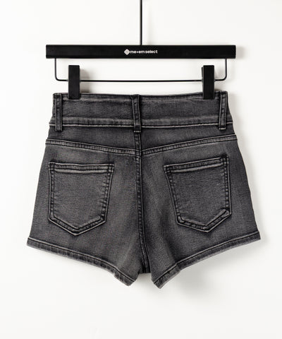 ヴィンテージライクスタッズスリムフィットデニムショートパンツ ／ vintage like studded slim-fit denim shorts