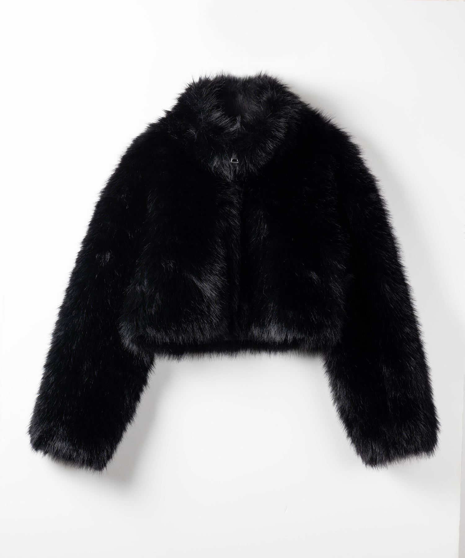 ジップアップスタンドカラーショートフェイクファーコート ／ zip up stand-collar short fake fur coat