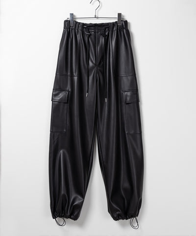【 ４size／２color 】２WAY フェイクレザーワイドカーゴパンツ