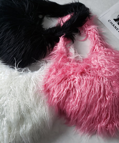 【 ４color 】シャギーファーハートショルダーバッグ ／ shaggy fur heart shoulder bag