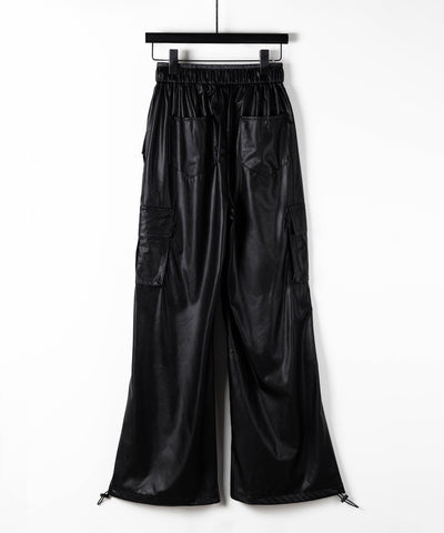 【 選べる４size ／ ２color 】２WAY ドロストフェイクレザーワイドカーゴパンツ ／ 2WAY drawstring fake leather wide cargo pants