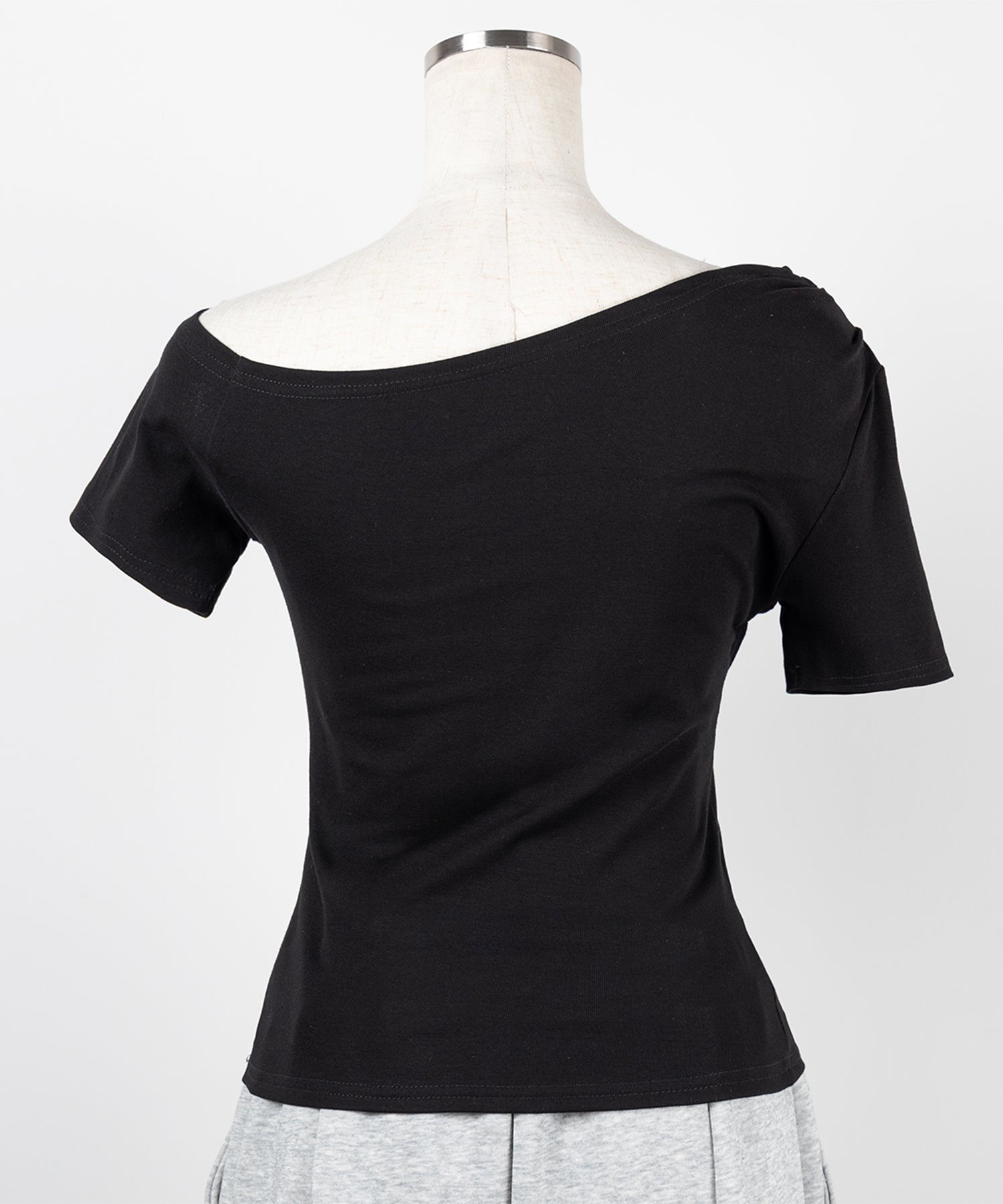 ストリングリボンスリムフィットTシャツ ／ string ribbon slim fit T-shirts
