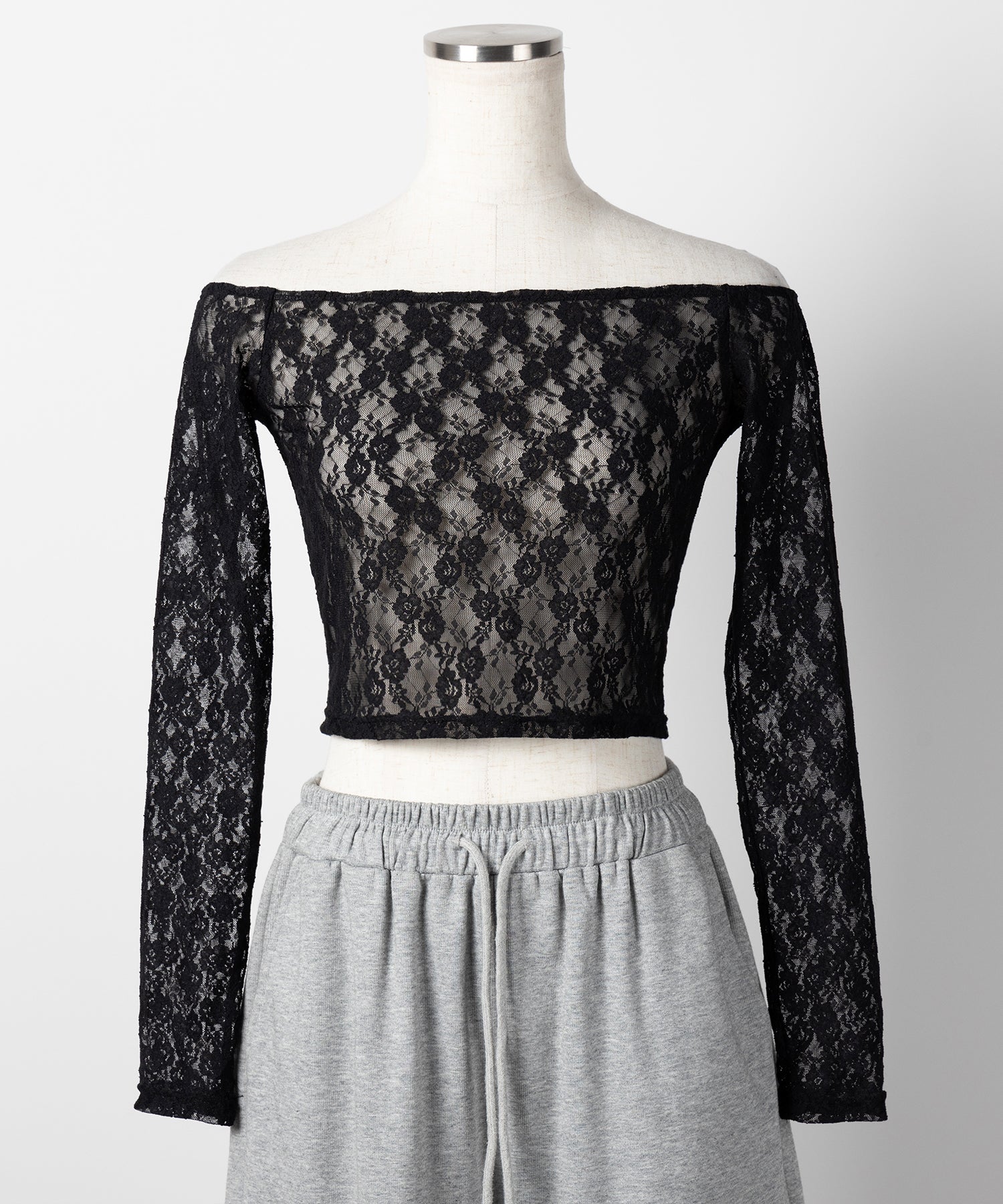 【 ２color 】オフショルショートレーストップス ／ off-shoulder short lace tops