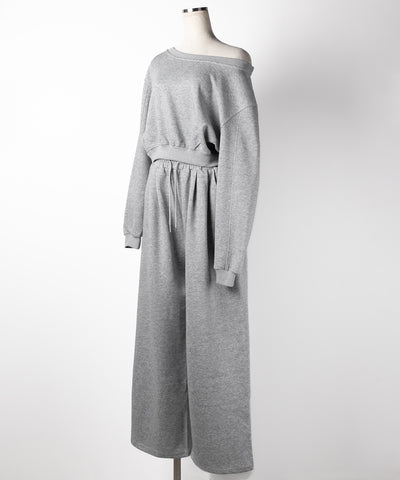 【 セットアップ 】ワンショルダーショートスウェットトップス ＋ タックワイドパンツ SET ／ off shoulder short sweat tops & tack wide pants SET