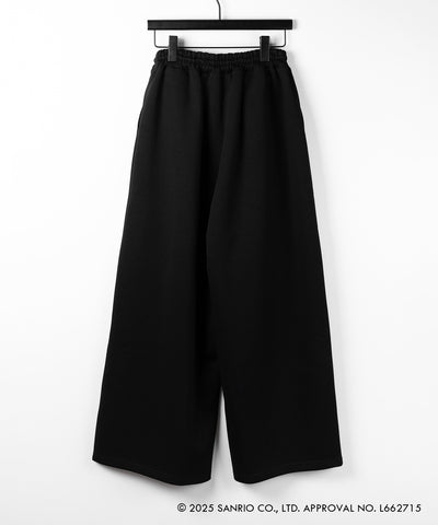 【 HELLO KITTY × me+em select 】ハローキティM LOGO ワイドスウェットパンツ ／ Hello Kitty M Logo wide sweatpants 【 セットアップ着用可能 】