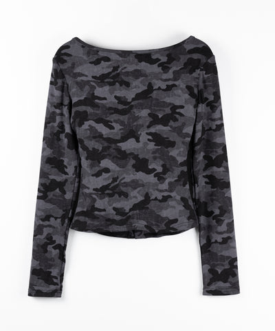 カモフラアウトポケットスクエアネック長袖スリムTシャツ ／ 　camouflage out pocket square neck long sleeve slim T-shirt