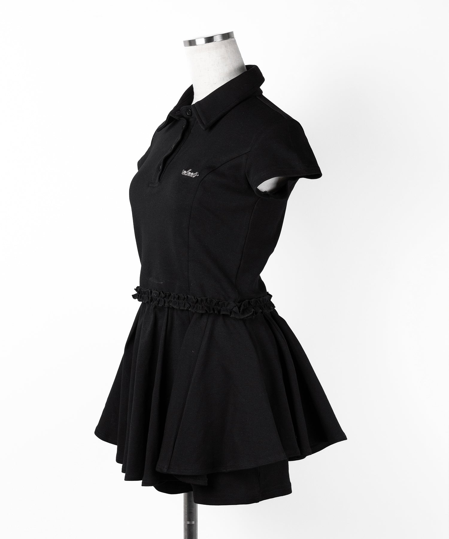 【 セットアップ 】ロゴプレート半袖トップス＋フレアミニスカパン SET ／( SETUP ) logo plate short sleeve tops + flared mini skirt pants