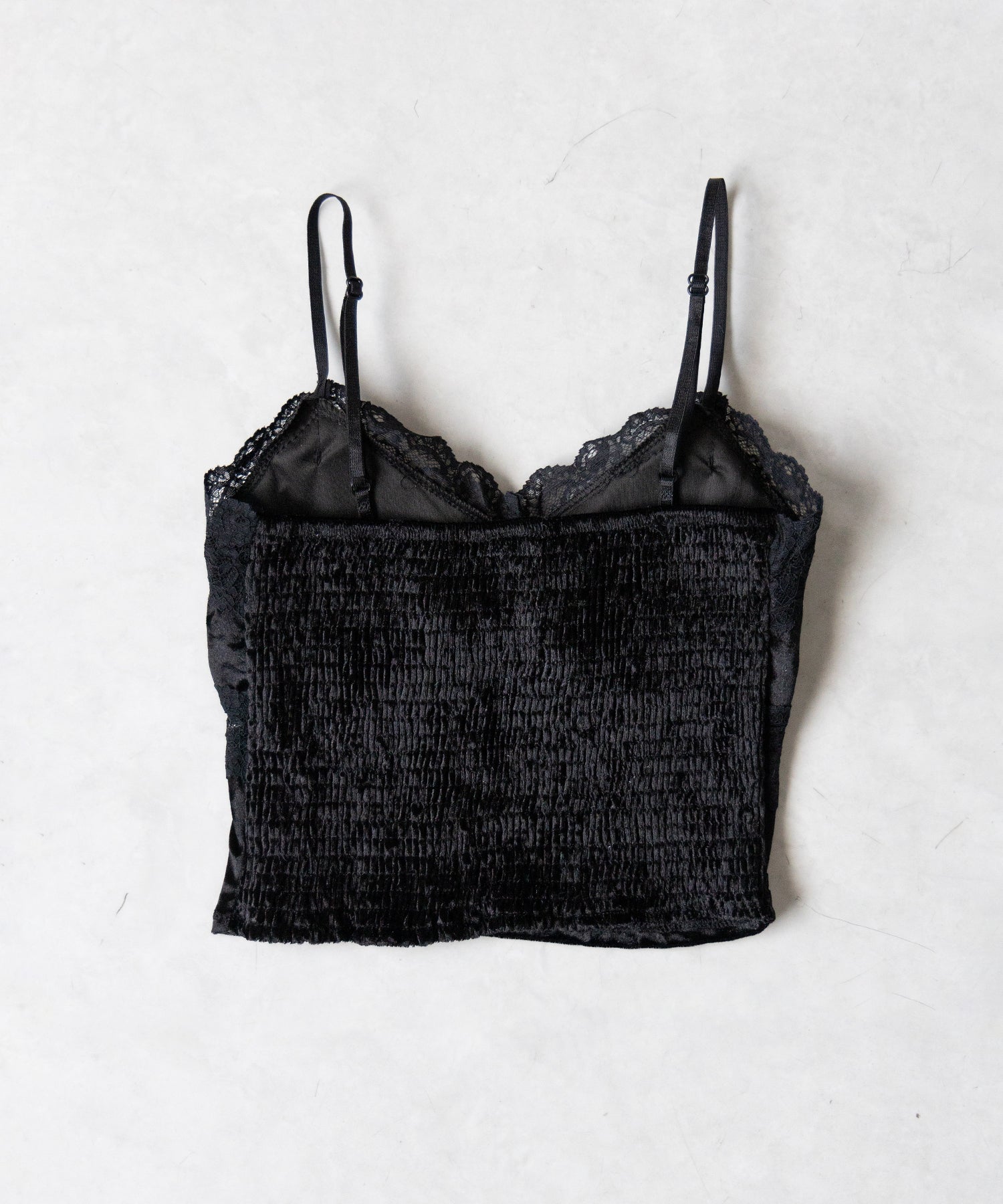 【 カップ付き 】ダブルレースベロアショートビスチェキャミソール ／ double lace velor short bustier camisole