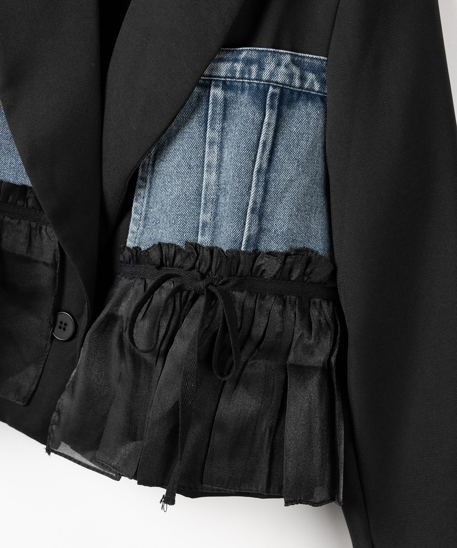 デニムフリルドッキングショートテーラードジャケット ／denim frill docking short tailored jacket