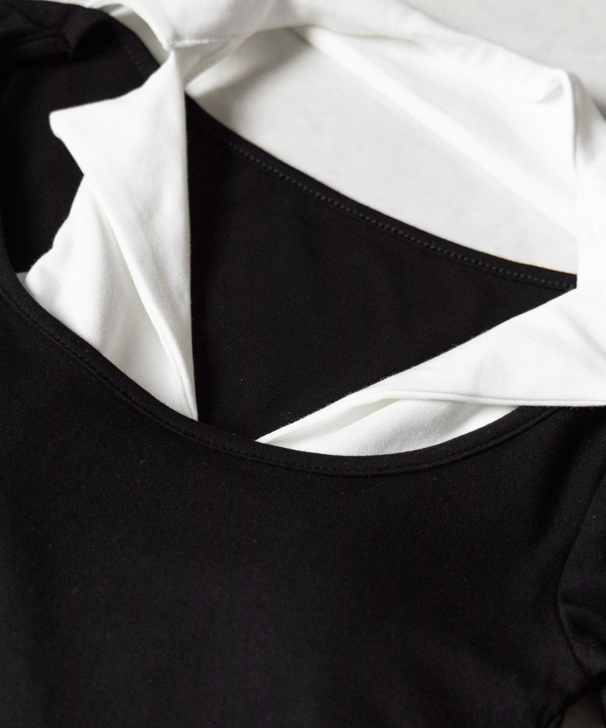 カットアウトフェイクレイヤード長袖Ｔシャツ ／ shirts like cutout fake layered long sleeve T-Shirt
