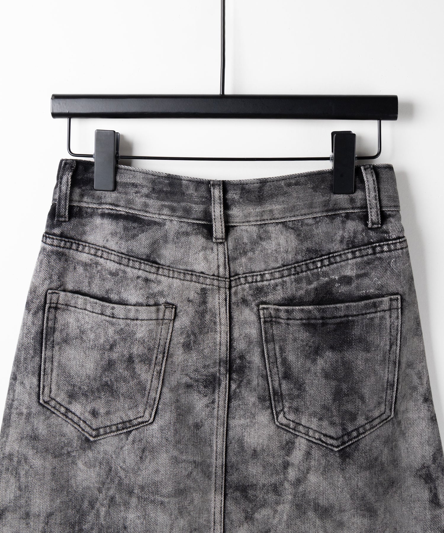 【 ３SIZE 】クラッシュブリーチセンタースリットカーゴデニムスカート ／ crash bleach center slit cargo denim skirt